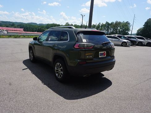 Used 2021 Jeep Cherokee Latitude Lux w/ Comfort/Convenience Group AWD/4WD image 20