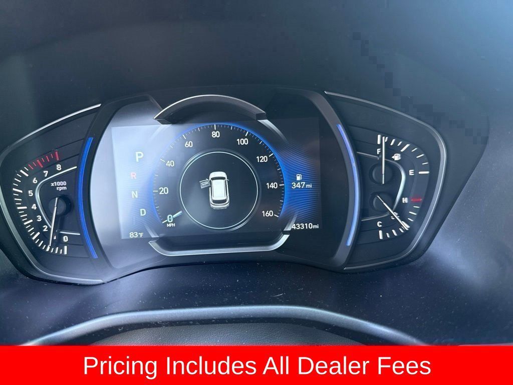 Used 2020 Hyundai Santa Fe Limited FWD image 2