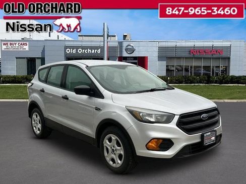Used 2018 Ford Escape S FWD image 3