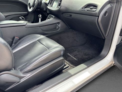 Used 2015 Dodge Challenger R/T Plus RWD image 44