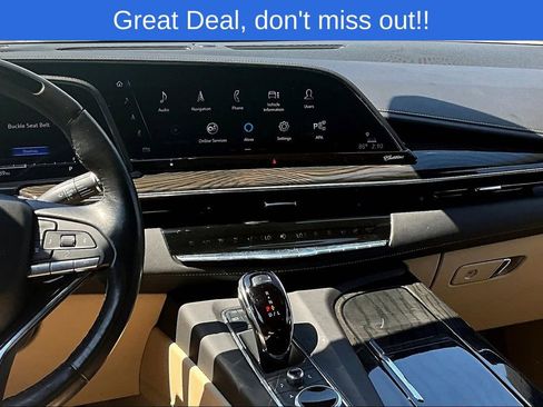 Used 2024 Cadillac Escalade Premium Luxury image 8