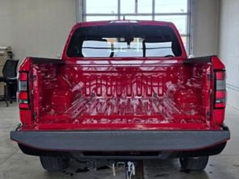 Used 2022 Nissan Frontier S w/ Technology Package image 9