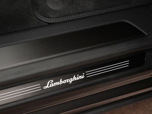 Used 2024 Lamborghini Urus S image 25