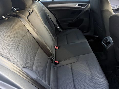 Used 2017 Volkswagen Golf S image 14