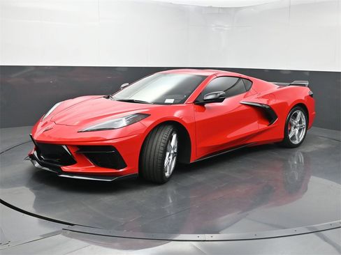 Used 2023 Chevrolet Corvette Stingray Coupe w/ Z51 Performance Package image 18