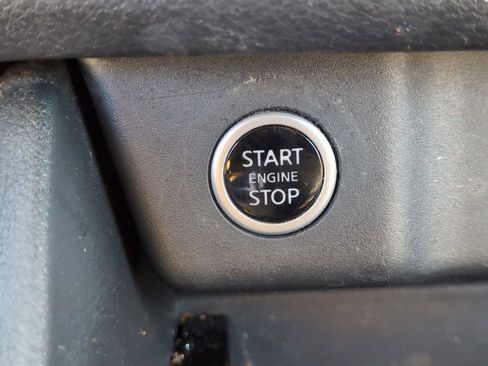 Used 2023 Nissan Rogue SV image 35