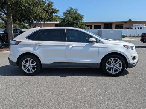 Used 2018 Ford Edge Titanium w/ Equipment Group 301A FWD image 2