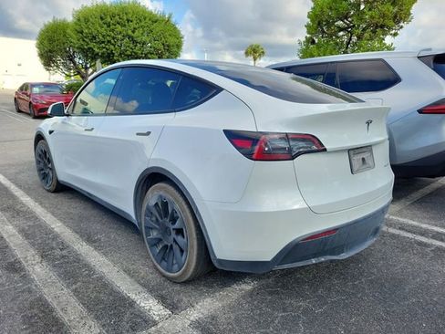 Used 2021 Tesla Model Y Long Range AWD/4WD image 4