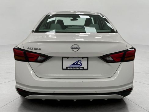 Certified 2025 Nissan Altima 2.5 SV FWD image 4