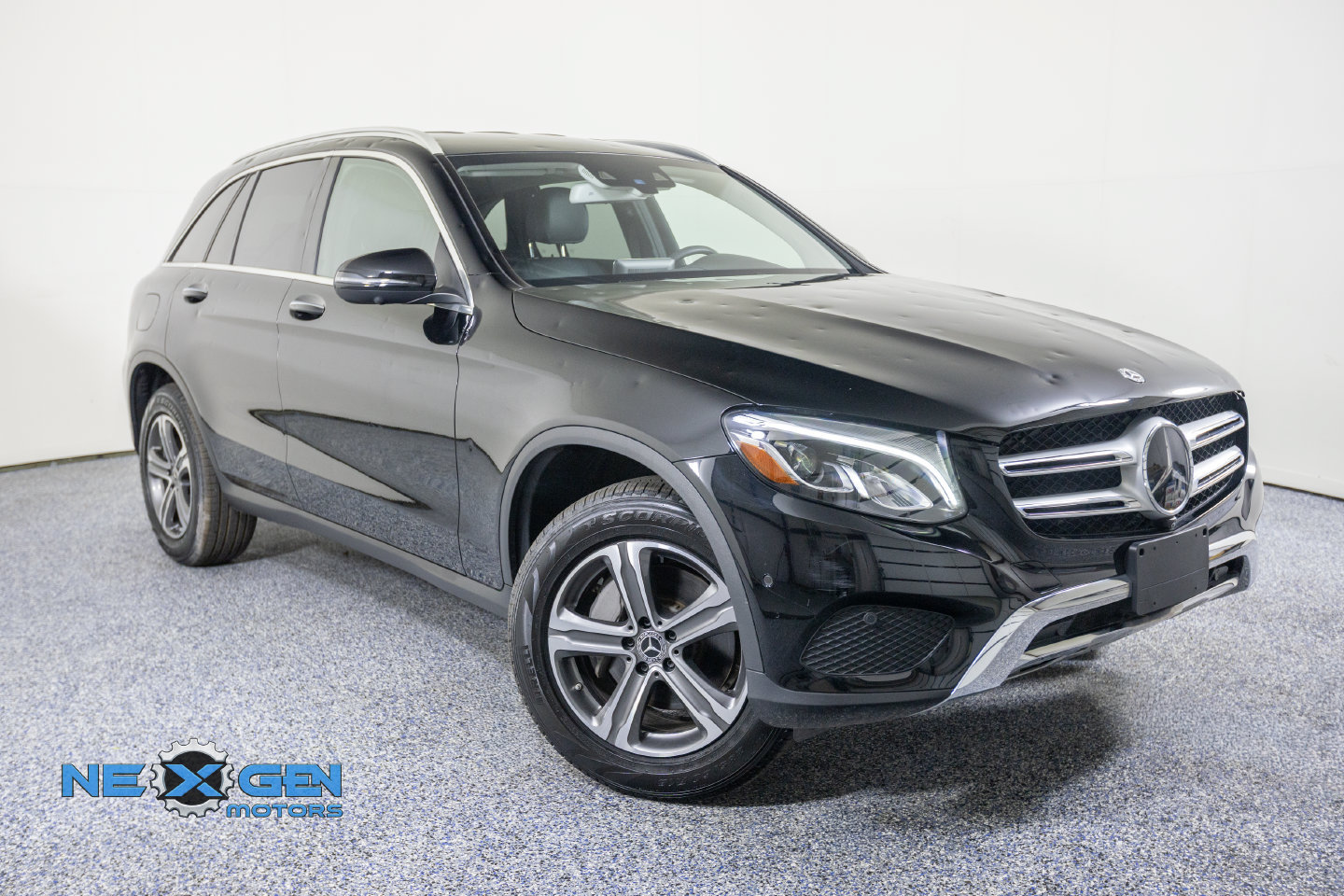 Used 2019 Mercedes-Benz GLC 300 4MATIC image 1
