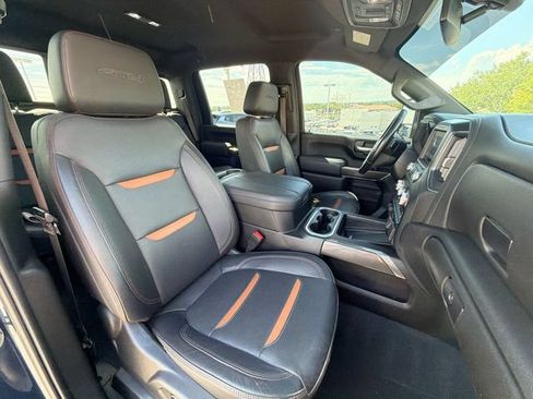 Used 2023 GMC Sierra 2500 AT4 w/ AT4 Preferred Package AWD/4WD image 35