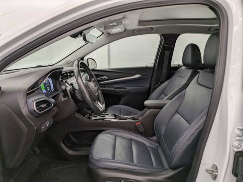 Used 2022 Chevrolet Bolt EUV Premier w/ Sun & Sound Package image 16