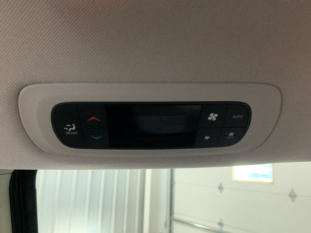 Used 2017 Chrysler Pacifica Touring-L Plus w/ Tire & Wheel Group FWD image 20