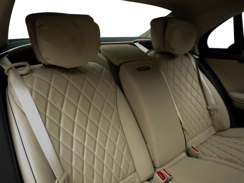 Used 2023 Mercedes-Benz S 580 4MATIC Sedan w/ AMG Line image 36