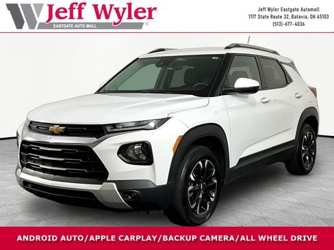 Used 2023 Chevrolet TrailBlazer LT w/ Convenience Package AWD/4WD image 1