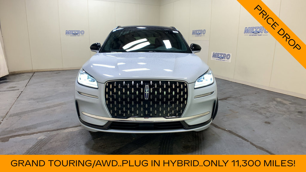 Used 2025 Lincoln Corsair Grand Touring w/ Towing Package AWD/4WD image 8