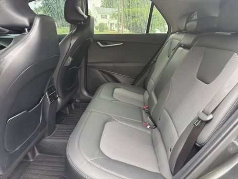 Used 2025 Kia Niro EX FWD image 18