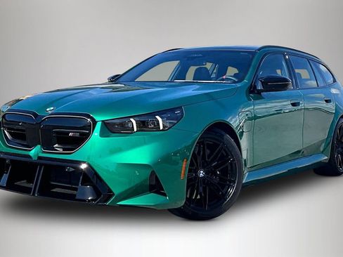 New 2026 BMW M5 Touring image 2