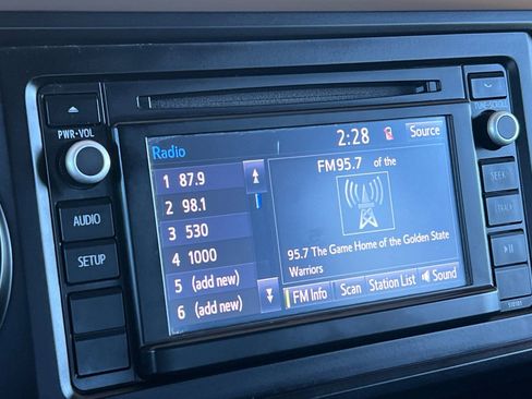 Certified 2017 Toyota Tacoma SR image 22