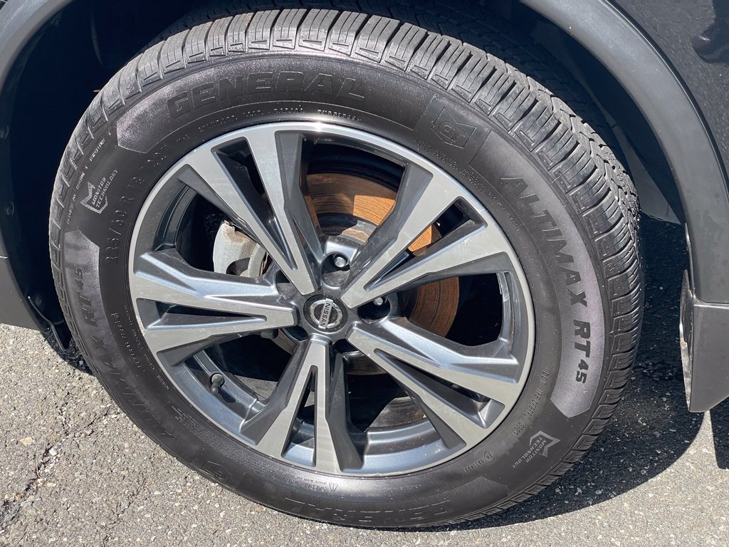 Used 2019 Nissan Rogue SV w/ Sun & Sound Touring Package AWD/4WD image 34