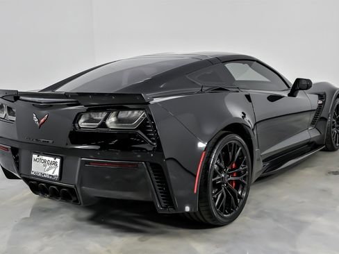 Used 2017 Chevrolet Corvette Z06 image 12