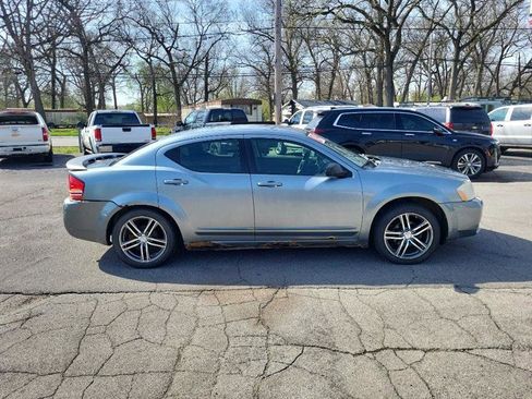 Used 2009 Dodge Avenger SE image 8