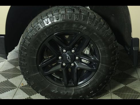 Used 2022 Chevrolet Silverado 1500 LT Trail Boss w/ LT Trail Boss Premium Package AWD/4WD image 17