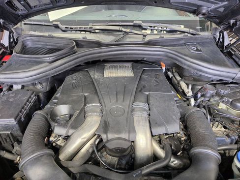 Used 2013 Mercedes-Benz ML 550 4MATIC image 31
