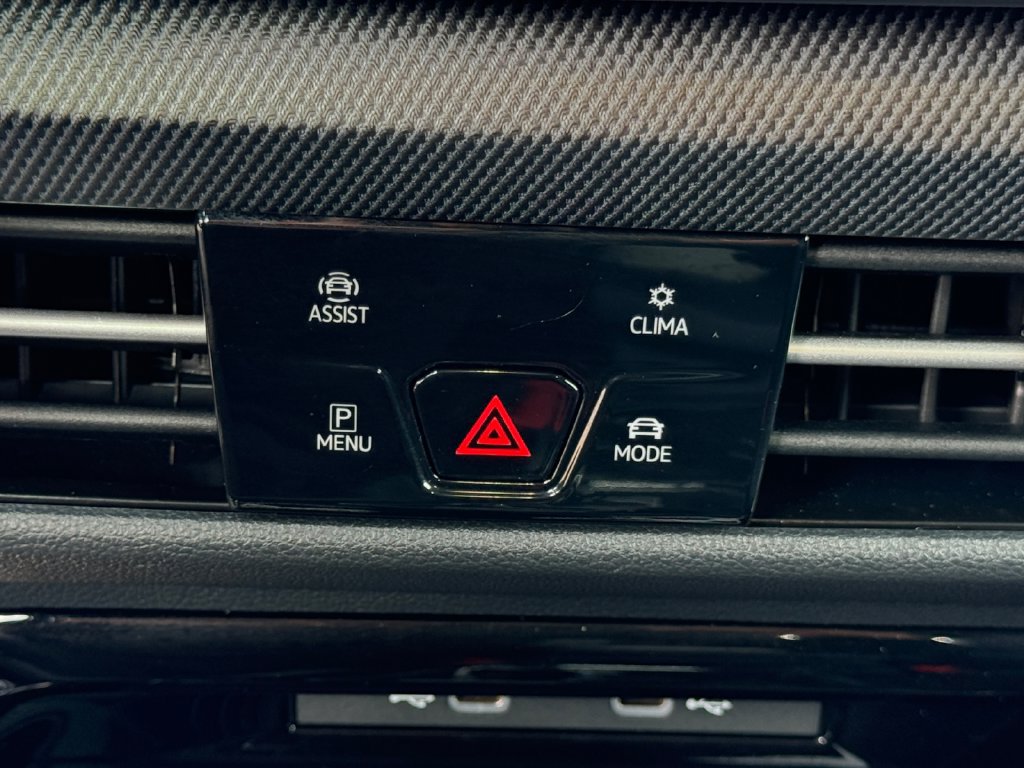 Used 2026 Volkswagen Golf AWD/4WD image 20