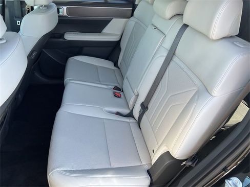 Used 2025 Hyundai Santa Fe SEL image 36