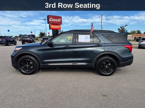 Used 2024 Ford Explorer XLT w/ Equipment Group 202A AWD/4WD image 2