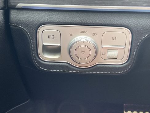 Certified 2025 Mercedes-Benz GLS 580 4MATIC image 26