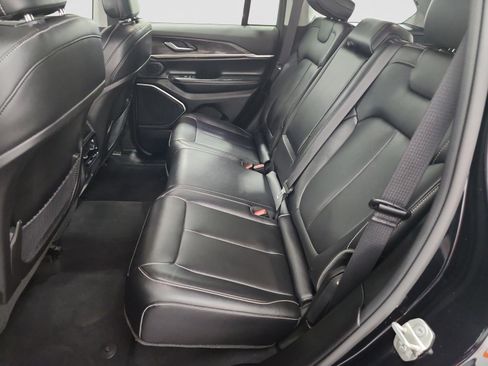 Used 2023 Jeep Grand Cherokee 4WD 4xe image 14