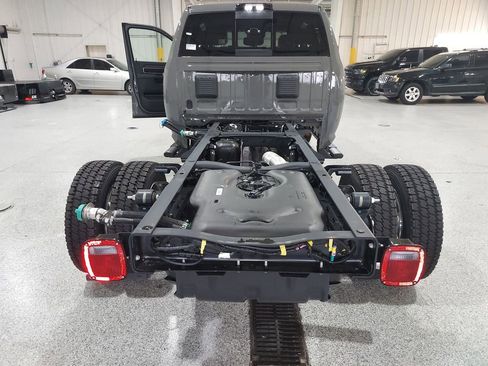 New 2026 RAM 5500 Tradesman w/ Laramie Trim Package image 29