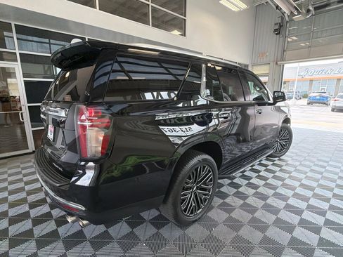 Used 2021 Chevrolet Tahoe Premier w/ Premium Package AWD/4WD image 4