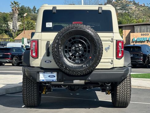 New 2026 Ford Bronco Badlands w/ Sasquatch Package image 4