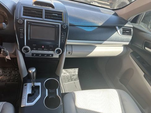 Used 2012 Toyota Camry LE image 11