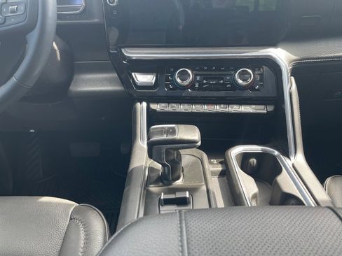 Used 2024 GMC Sierra 1500 Denali w/ Denali Reserve Package AWD/4WD image 13