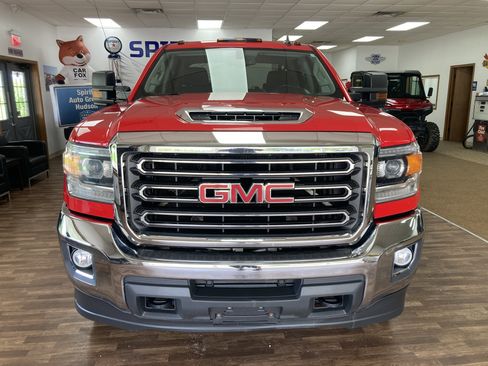 Used 2017 GMC Sierra 3500 SLE w/ SLE Preferred Package AWD/4WD image 3