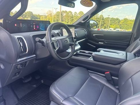 Used 2025 Ford Expedition Platinum w/ Stealth Appearance Package AWD/4WD image 9
