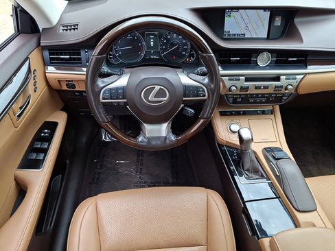 Used 2016 Lexus ES 350 w/ Navigation System Package FWD image 11