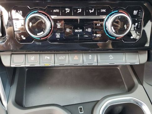 New 2026 GMC Sierra 2500 Denali w/ Denali Reserve Package image 25