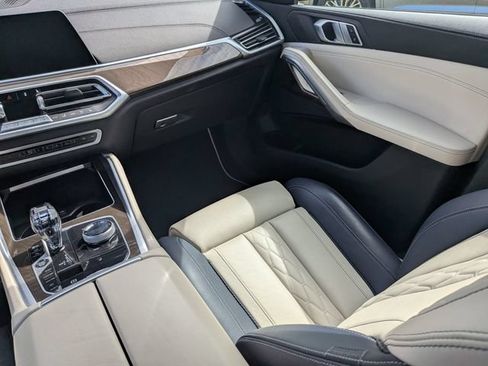 Used 2022 BMW X6 xDrive40i w/ M Sport Package AWD/4WD image 18