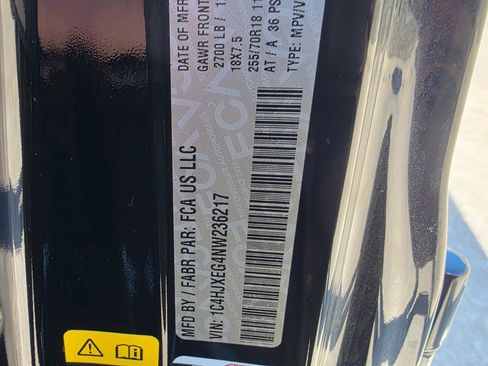 Used 2022 Jeep Wrangler Unlimited Sahara image 29