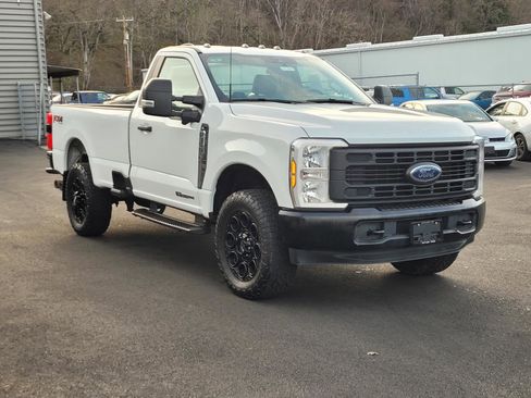 Used 2024 Ford F350 XL w/ 360-Degree Camera Package AWD/4WD image 3