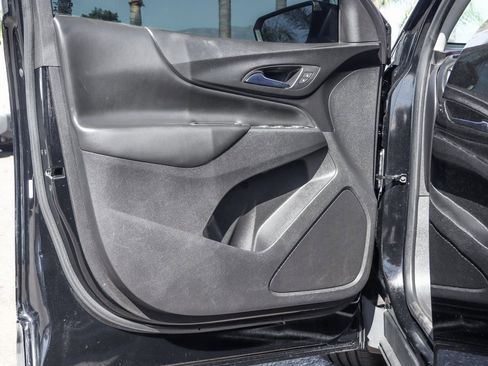 Used 2022 Chevrolet Equinox LT image 13