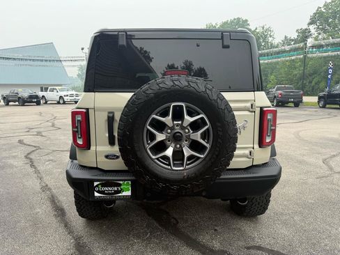 Used 2025 Ford Bronco Badlands AWD/4WD image 4