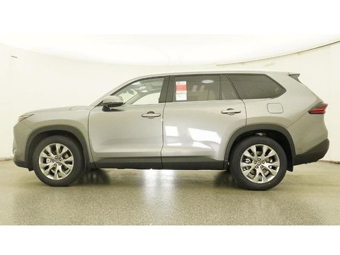 New 2026 Toyota Grand Highlander Limited image 19