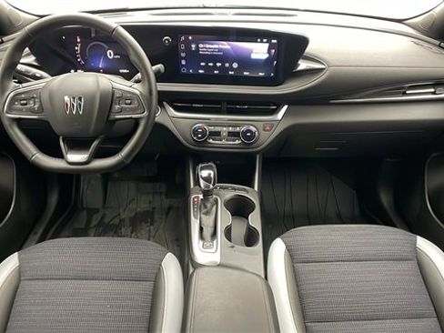 Certified 2024 Buick Envista Preferred w/ Convenience I Package image 6