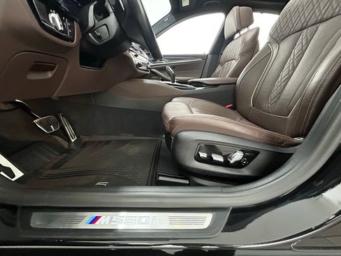 Used 2023 BMW M550i xDrive w/ Executive Package AWD/4WD image 31